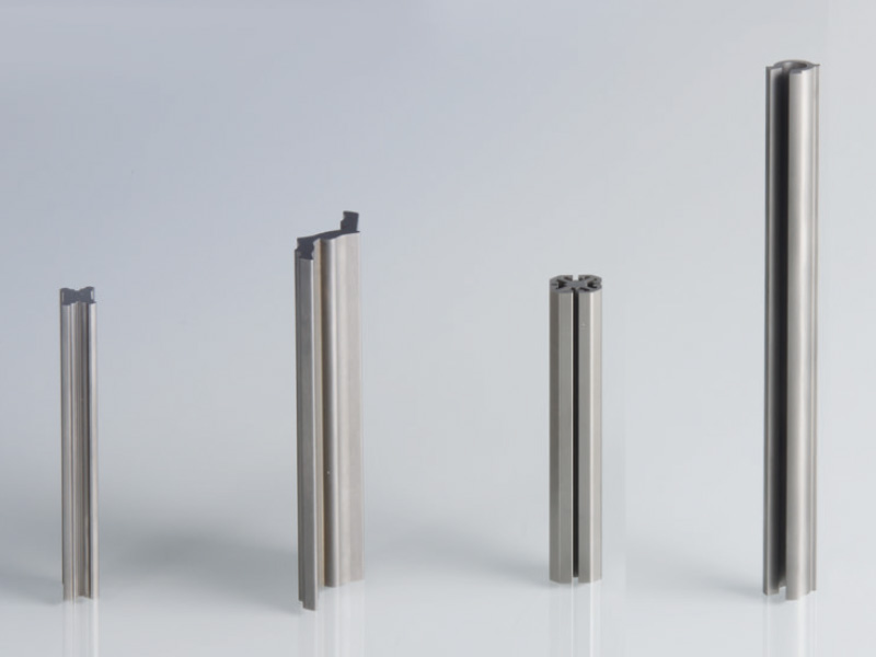 Parallelism in the µm range