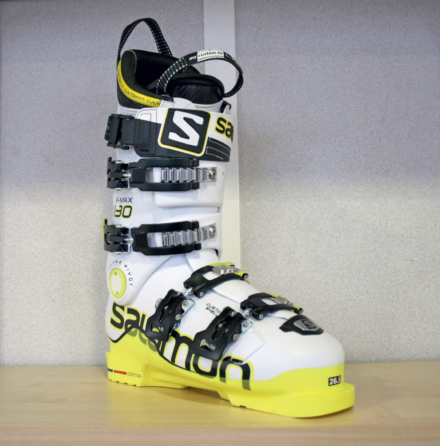 The metal parts of this ski boot are wire-cut on the MV2400S Tubular.