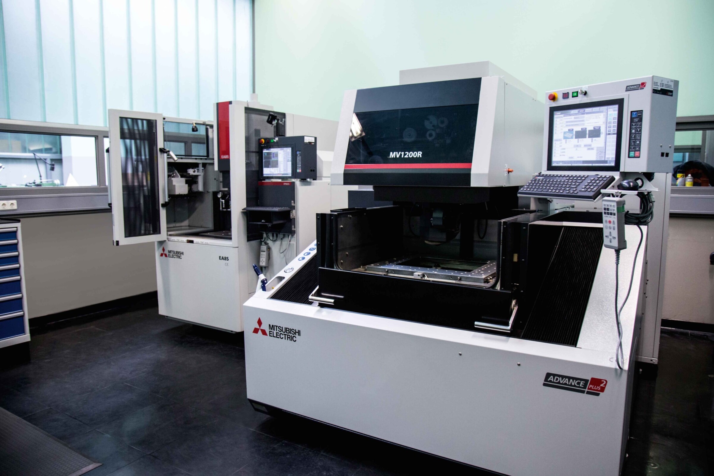 By investing in the EA8S die-sinking machine and the MV1200R wire-cutting machine from Mitsubishi Electric, WIFI in Linz is excellently equipped for the sound basic and advanced training of skilled staff in industry.