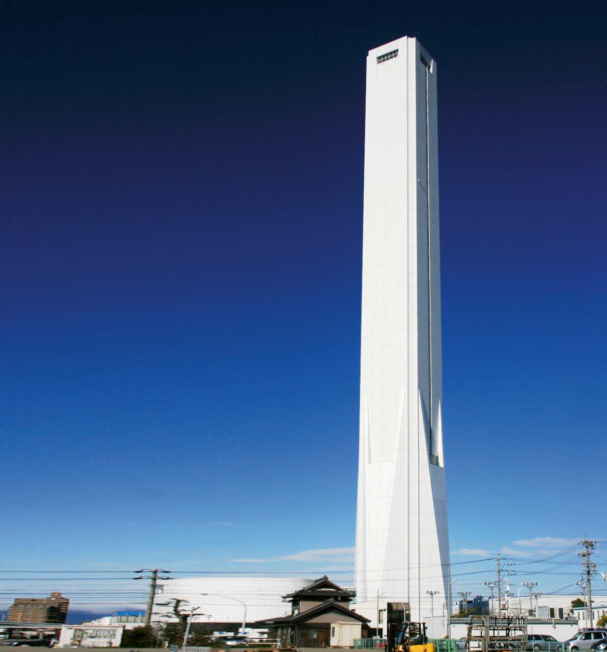 WORLD’S ­TALLEST TEST TOWER FOR LIFTS