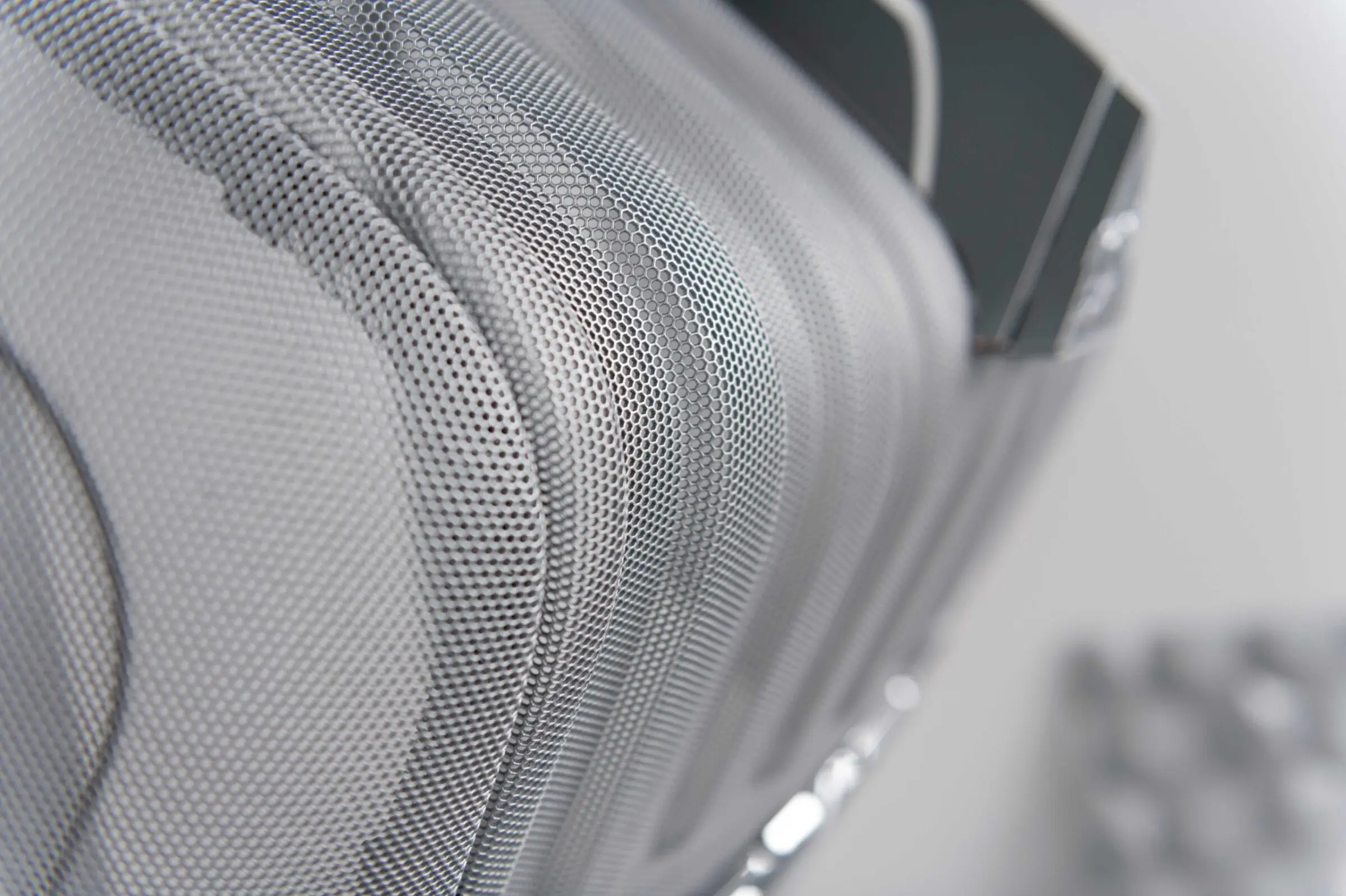 Made-to-measure perforated metal - Mitsubishi Electric EDM