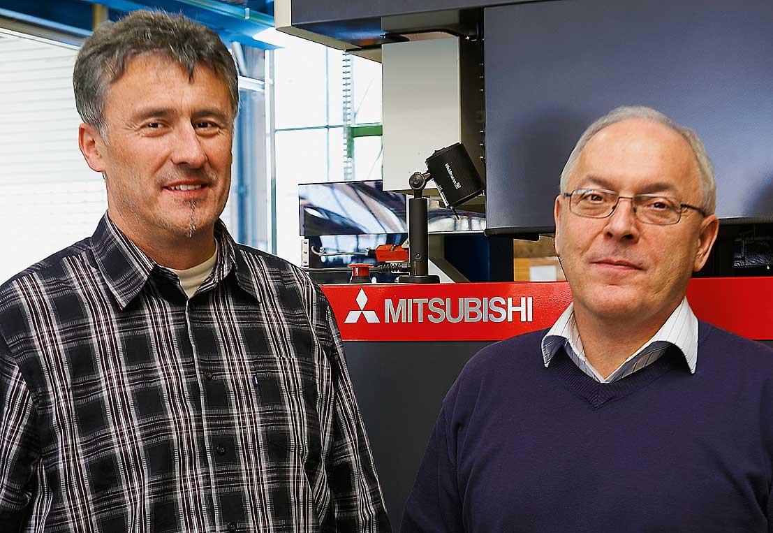Graduate engineer Hermann Mödinger (right) founded the company in 1988. Berthold Sauter, senior craftsman in tooling, has been in charge of the EDM department for many years.