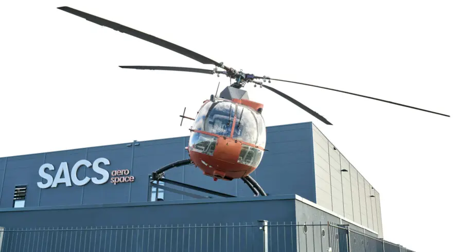 Arbeitsplatz von The Art of Aerospace. Wire EDM boosts toolmaking and production.