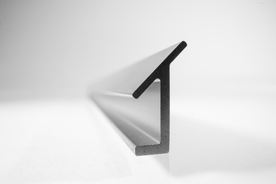 Thin-Wall Sharp-Edge Component